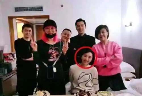 胡歌结婚豪华阵容搭配(胡歌穿衣搭配)插图2