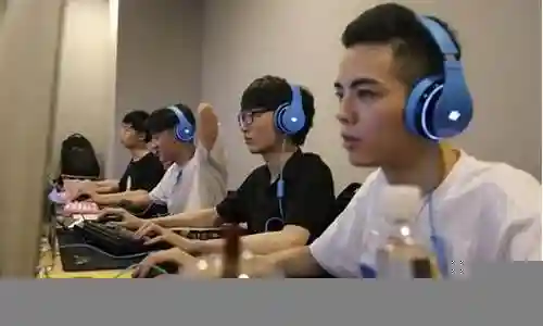 网吧五连阵容搭配插图