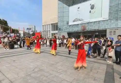 街头表演阵容搭配图，街头表演形式插图