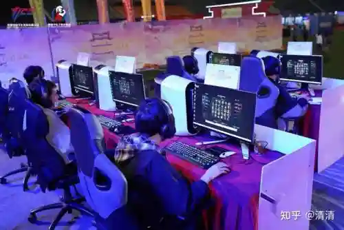 电竞装备大学,2020年电竞专业大学插图1 电竞装备大学,2020年电竞专业大学插图1